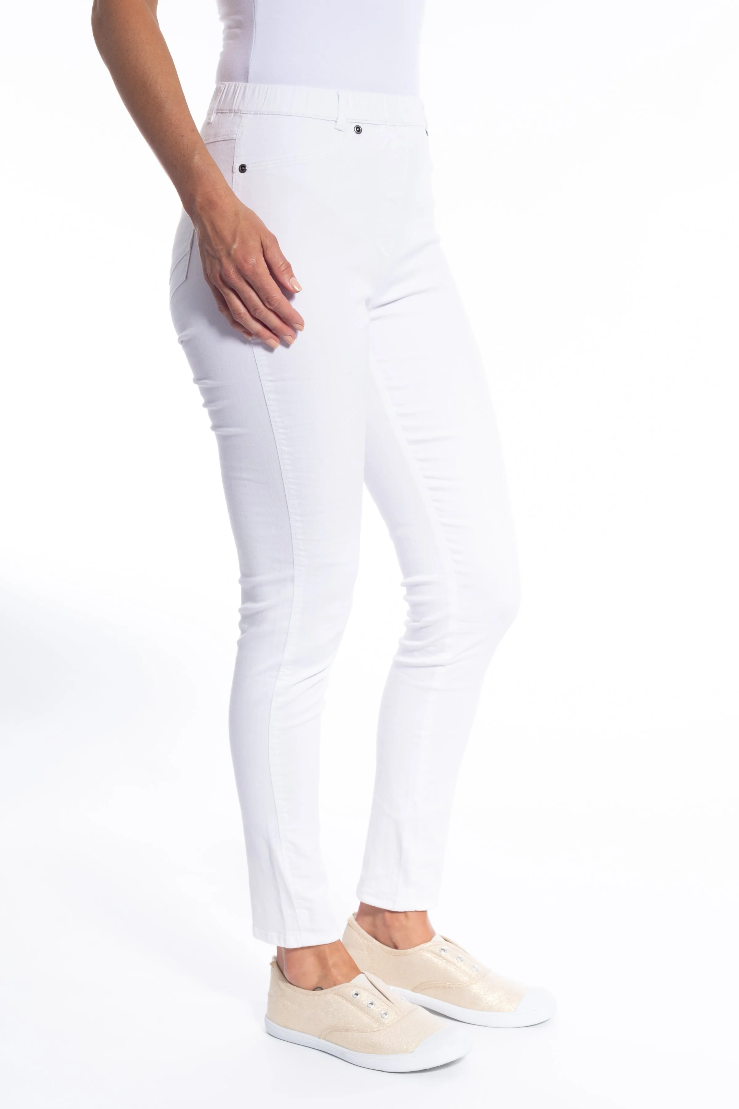 Classic Jeggings by Cafe Latte - White