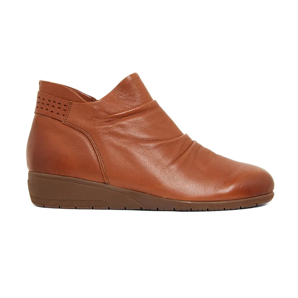 Fairway Boot in Tan Leather