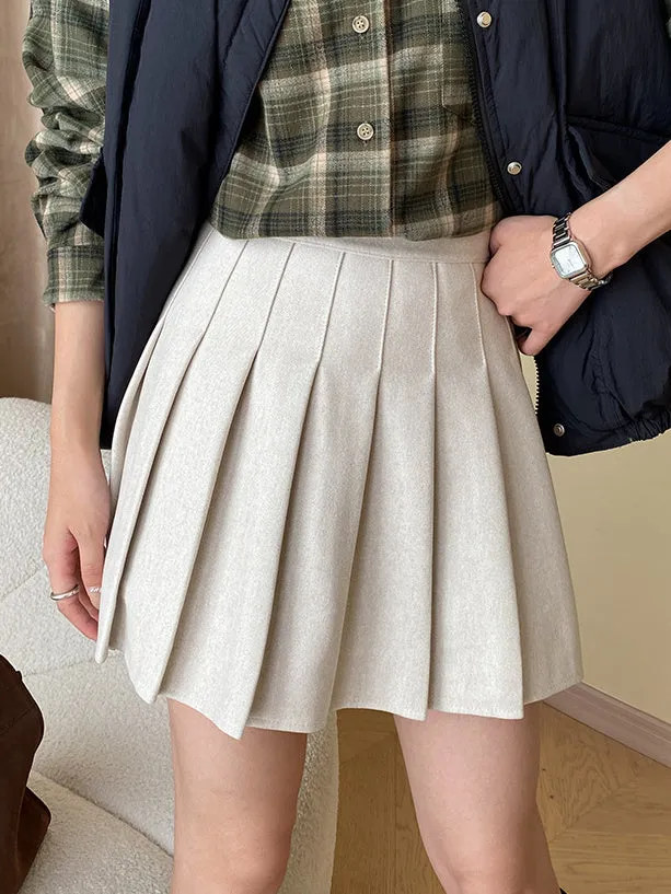 Versatile Pleated Mini Skirt